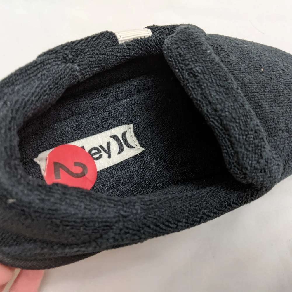 NWT Hurley Unisex Kids Charcoal Slip-On Slippers Size 2